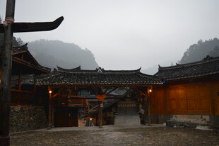 古村烟雨景 中式建筑韵味