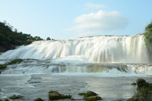 壮观瀑布自然美景