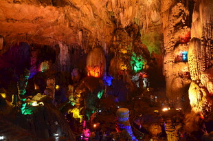 梦幻溶洞景观 五彩灯光秀