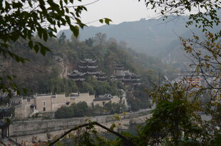 山间古建筑景观