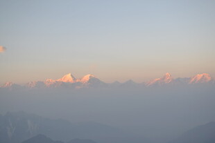 日出时分的云海美景