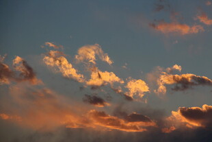 夕阳下的绚烂云霞