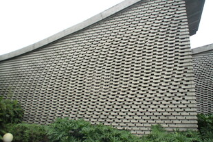 独特纹理砖砌建筑一角