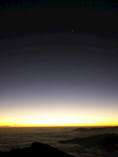 日出云海壮丽景观