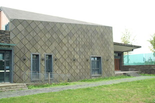 现代风格砖砌建筑外观