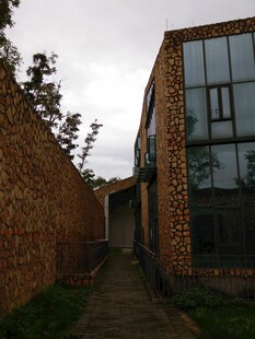 现代与传统结合的建筑景观