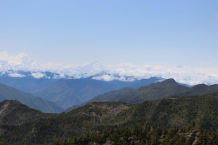 壮丽山景 远眺连绵山脉