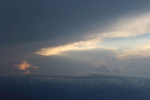 天空中的绚丽云彩