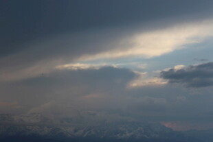 天空中的云层景观