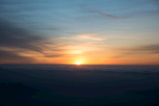 壮丽海上日出美景