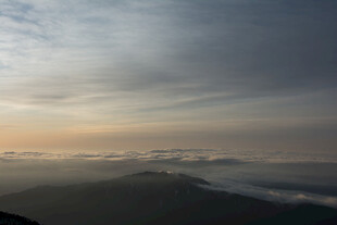 日出云海壮丽景观