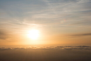 日出云海壮丽美景