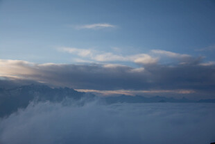 云海之上的梦幻天空