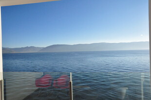 湖畔露台 惬意观景好去处