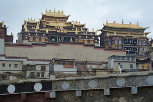 壮丽布达拉宫建筑景观