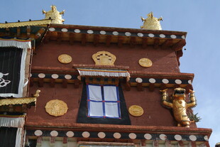 藏式建筑精美窗饰细节