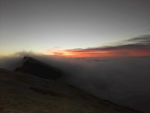 山间云海日出美景