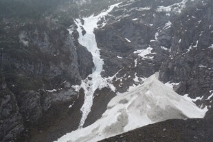 壮丽雪山冰川景观