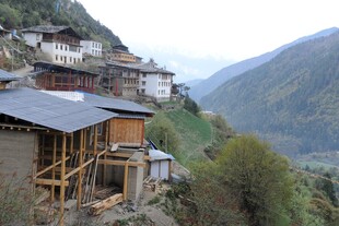 山间村落 古朴民居与美景
