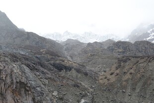 壮丽山景 尽显自然雄浑