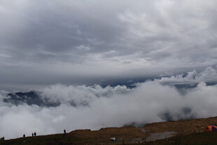 山间云海壮丽景观