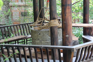 中式庭院木质休闲角落