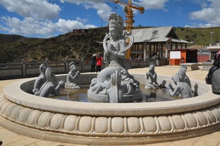 精美石雕喷泉景观