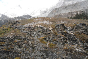 山间崎岖地貌景观