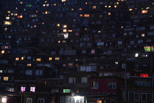 城市夜景万家灯火