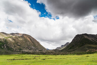 山间绿野 壮美自然风光
