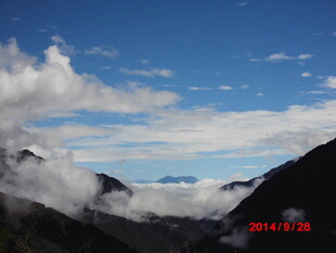 高山云海壮丽景观