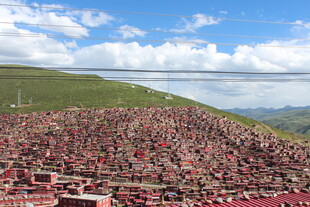 色达佛学院壮观红房景观