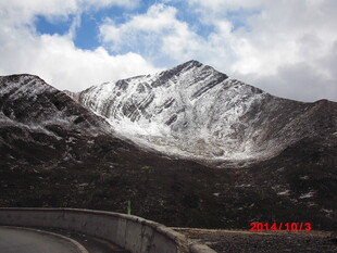 雪山公路美景