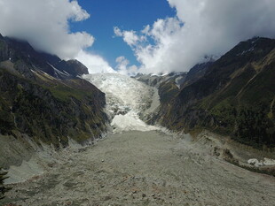 壮丽雪山冰川景观