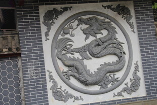 中式浮雕龙纹墙面装饰