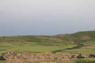 草原上的古老村落