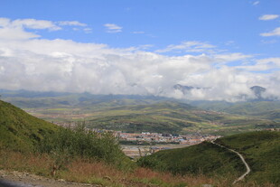 山间美景俯瞰开阔视野