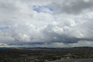 乌云密布的壮阔天空景象