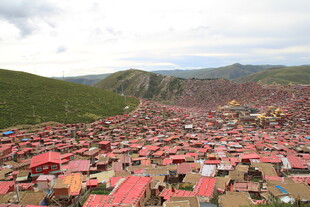 色达佛学院壮观红房景观