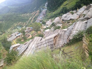 山间村落俯瞰美景