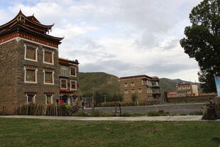 藏式风格建筑 古朴宁静