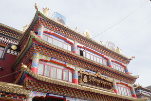 藏式风格精美多层建筑