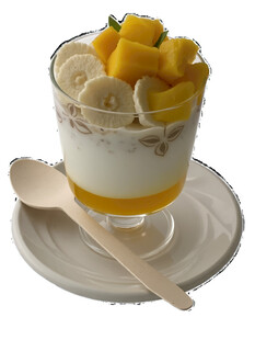 芒果香蕉酸奶杯甜点