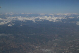 高空俯瞰云海山川景色
