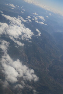 高空俯瞰云海山川美景