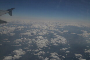 高空俯瞰云海美景