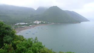 山海相依的美丽海滨风光