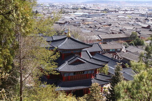 俯瞰古建村落美景