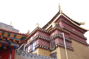 藏式古建筑一角