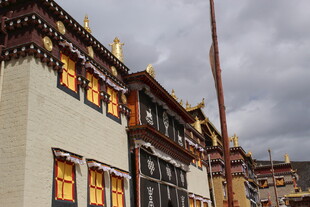 藏式建筑外观特写